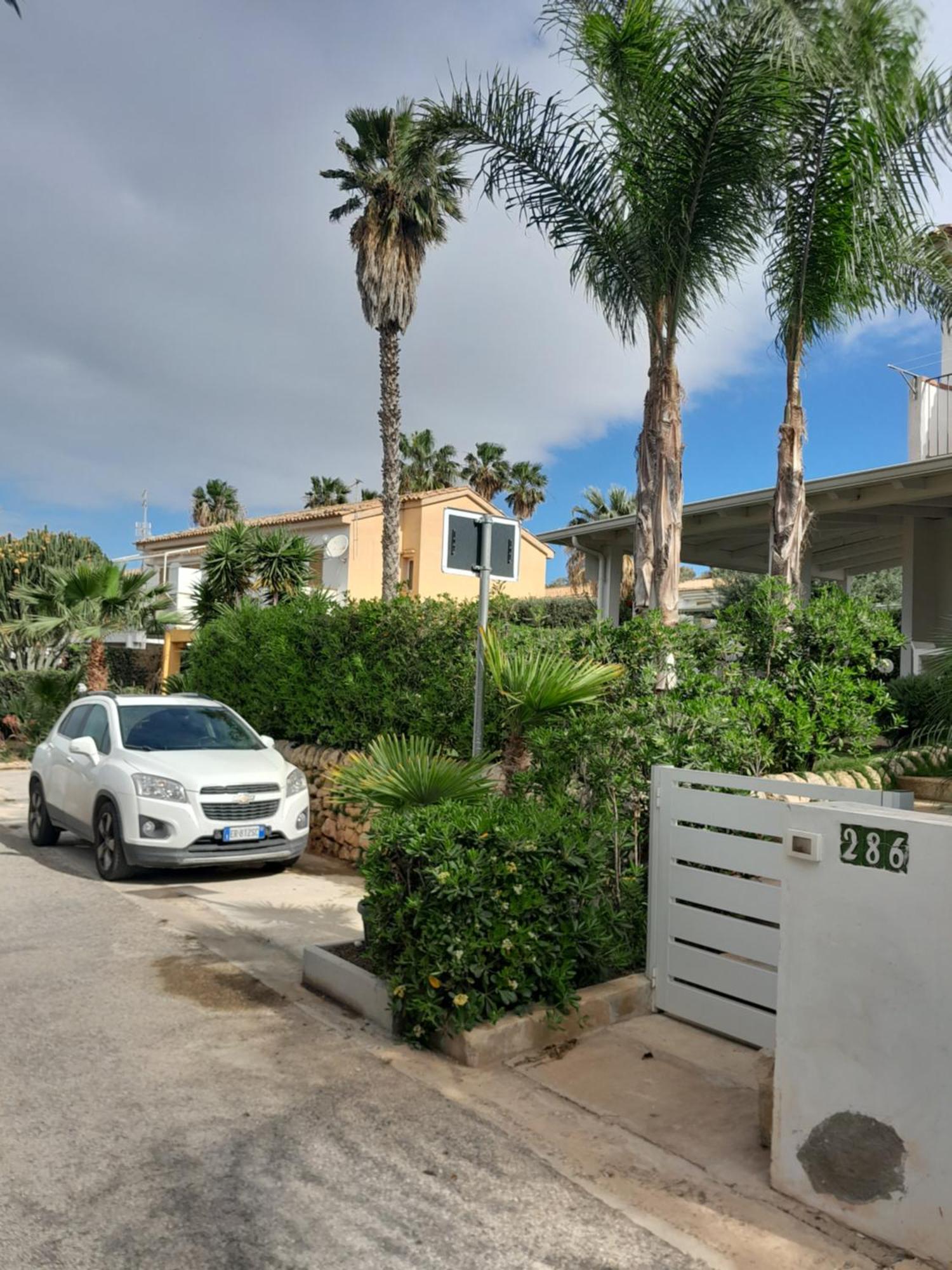 L'Oasi Di Athena Villa Ragusa Exterior photo